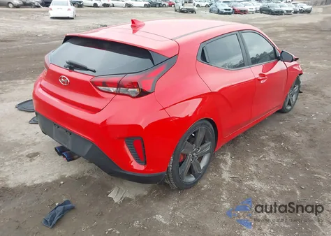 2021 Hyundai Veloster 2.0 z USA, uszkodzony, nr VIN KMHTG6AF2MU032599